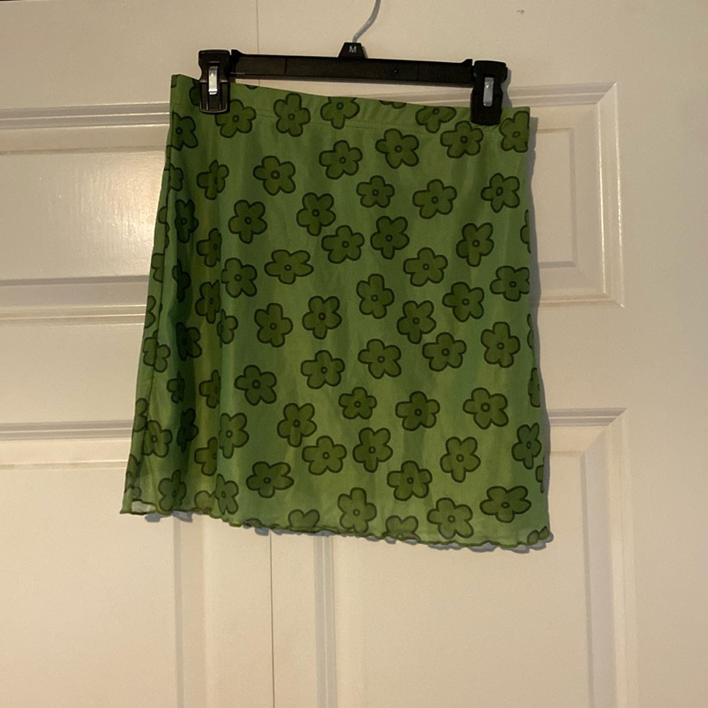 90s look flower skirt